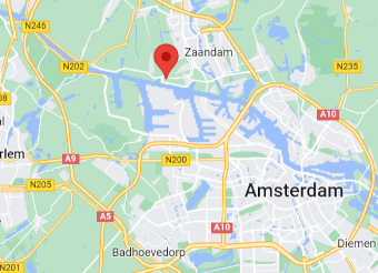 Op de kaart is te zien dat Krijger Zeefdruk in Amsterdam Noord ligt.